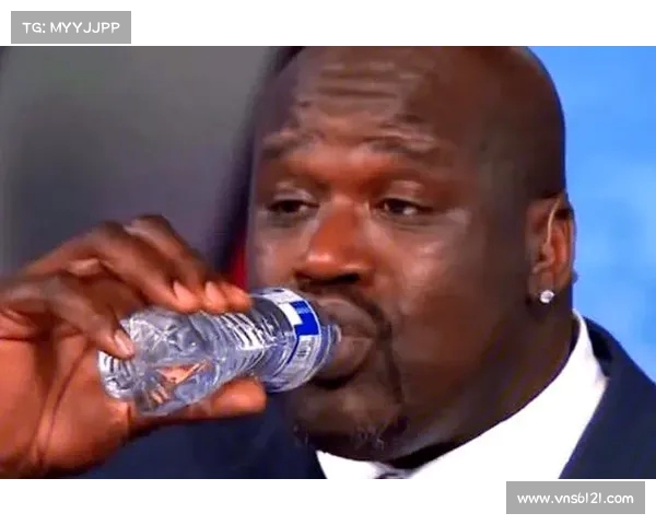 NBA花絮:赛场背后的趣事与球员私下生活的精彩瞬间揭秘 NBA花絮:赛场背后的趣事与球员私下生活的精彩瞬间揭秘